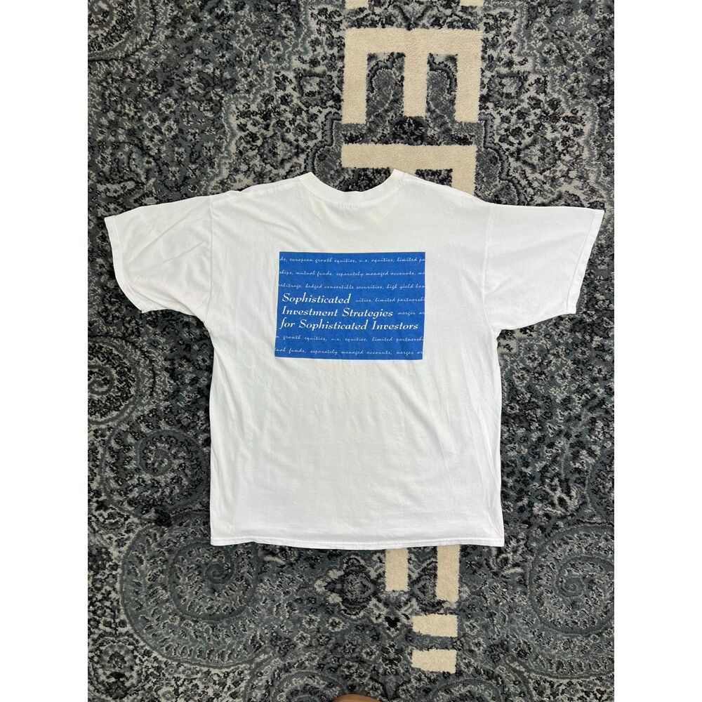 Vintage Men Y2k Gildan Sophisticated Investment t-shirt Size XL white
